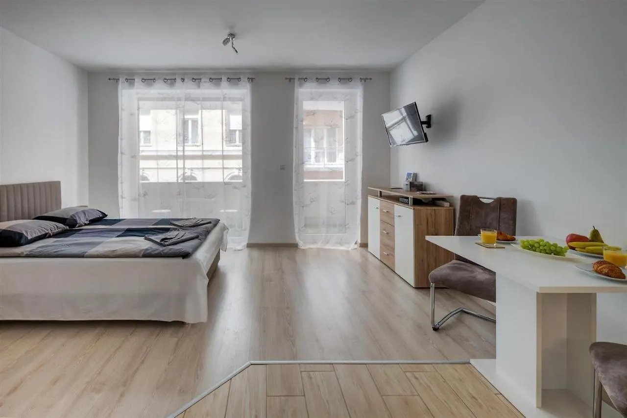 בודפשט Leonardo Ground Apartment 0*,  הונגריה