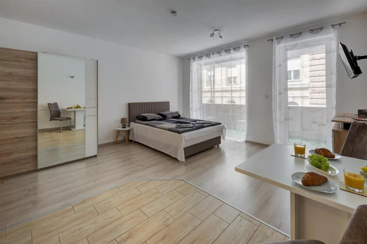 בודפשט Leonardo Ground Apartment