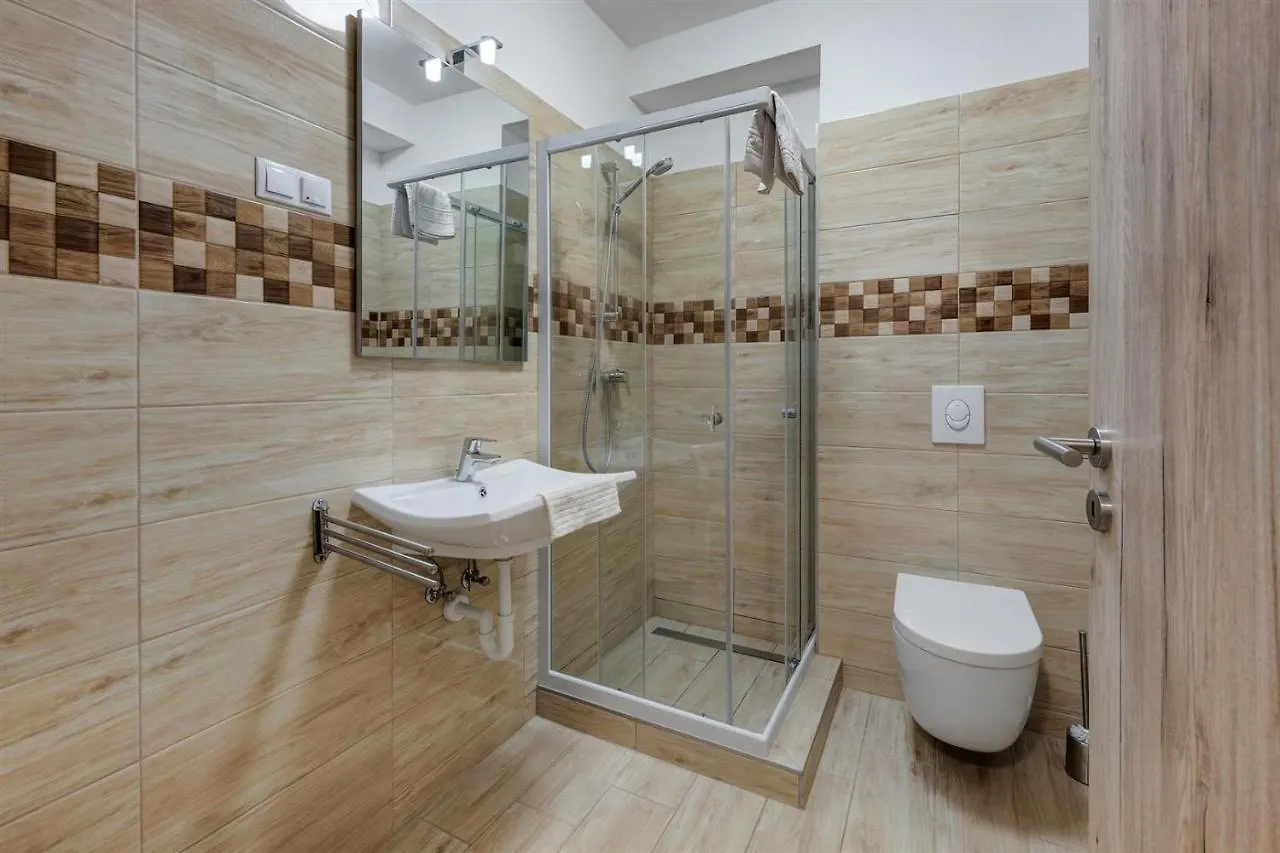 בודפשט Leonardo Ground Apartment הונגריה